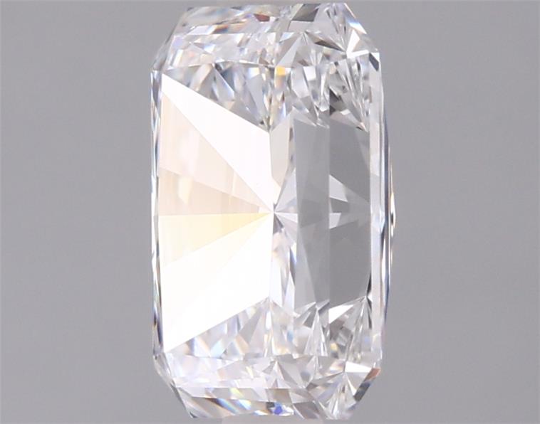 2.04 Carat Radiant Lab Diamond :: 360 spin frame 03