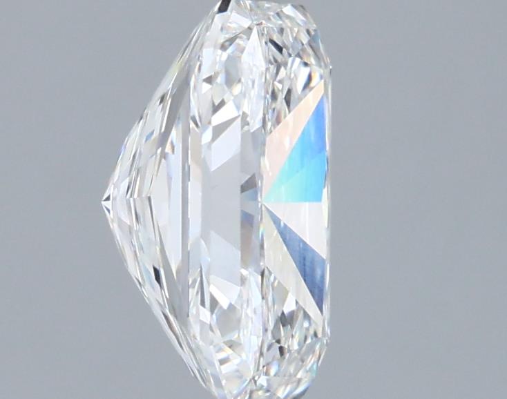 2.01 Carat Radiant Lab Diamond :: 360 spin frame 04