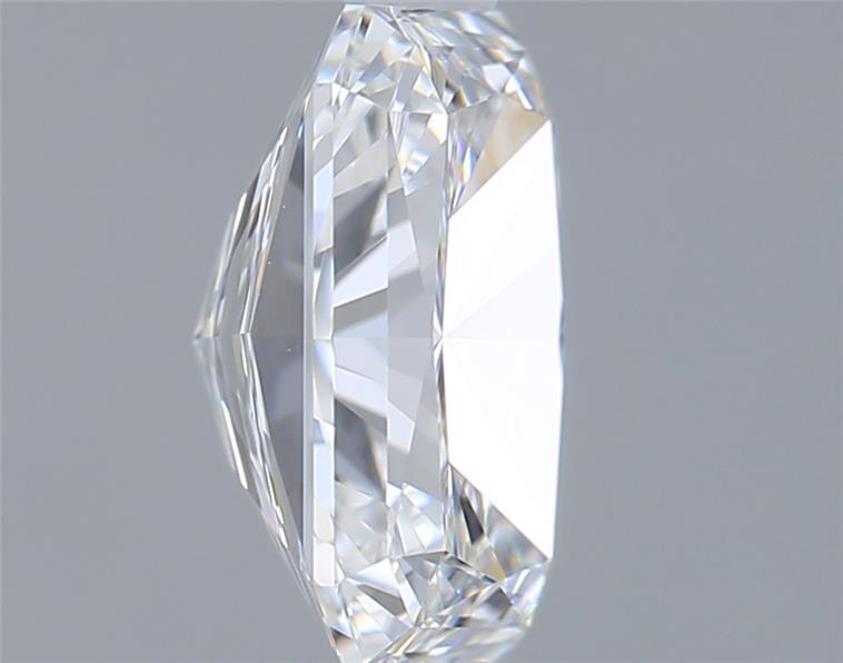 2.04 Carat Radiant Lab Diamond :: 360 spin frame 06