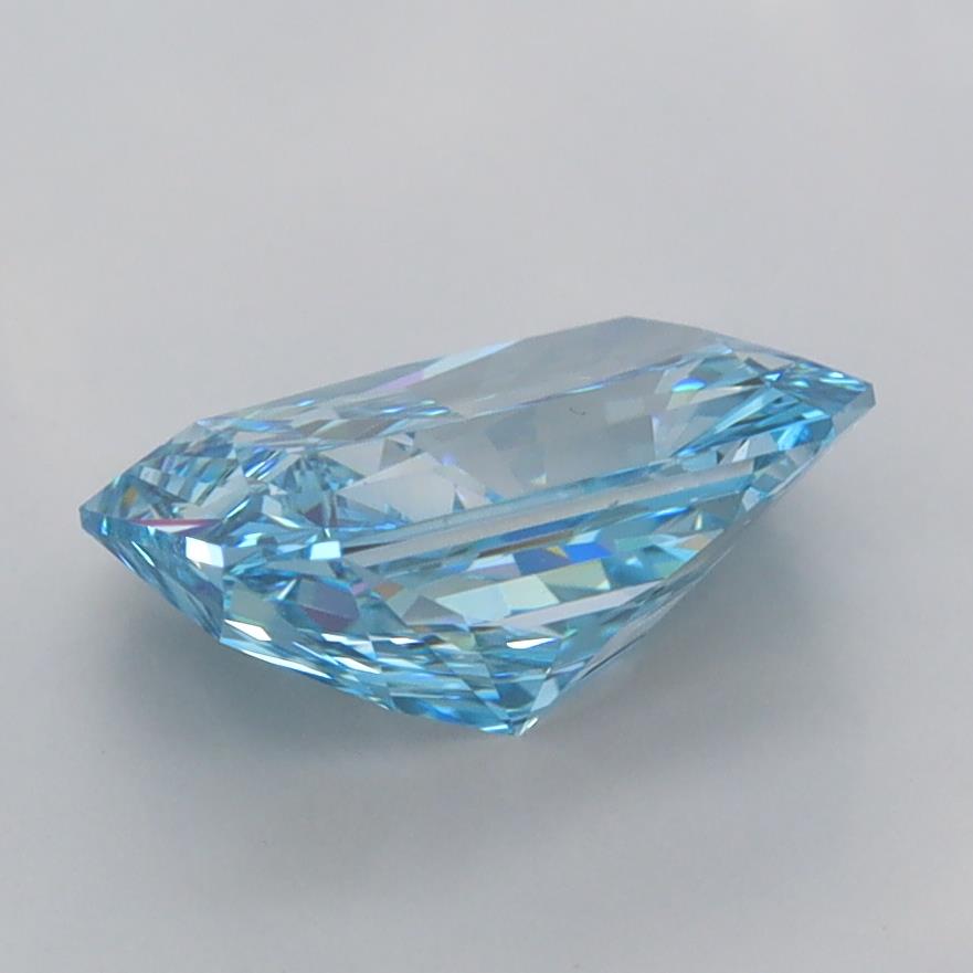 2.01 Carat Radiant Lab Diamond :: 360 spin frame 07