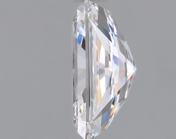 0.97 Carat Radiant Lab Diamond :: 360 spin frame 02