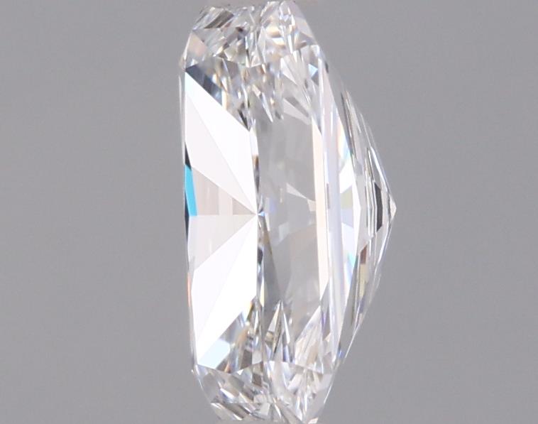 0.97 Carat Radiant Lab Diamond :: 360 spin frame 06
