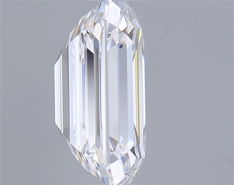 0.98 Carat Emerald Lab Diamond :: 360 spin frame 02