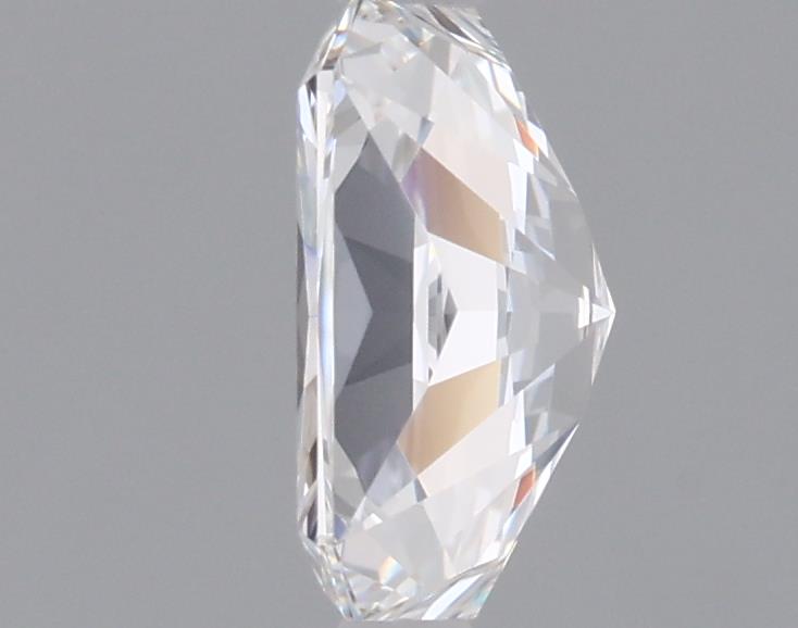 0.96 Carat Radiant Lab Diamond :: 360 spin frame 06