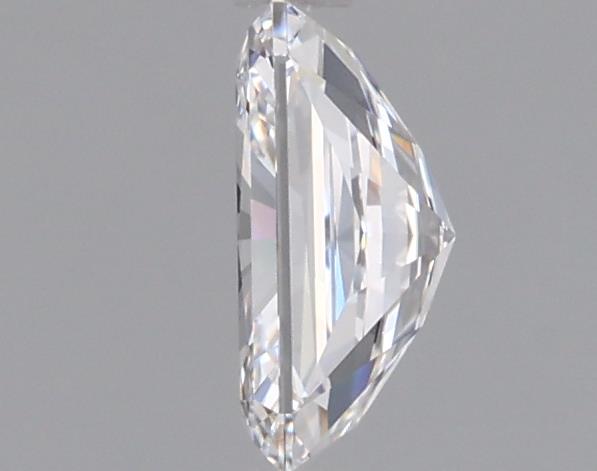0.90 Carat Radiant Lab Diamond :: 360 spin frame 02