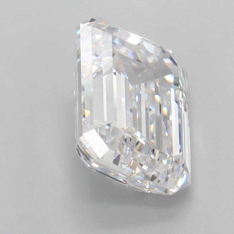 1.98 Carat Emerald Lab Diamond :: 360 spin frame 02