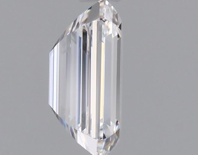 0.94 Carat Emerald Lab Diamond :: 360 spin frame 01