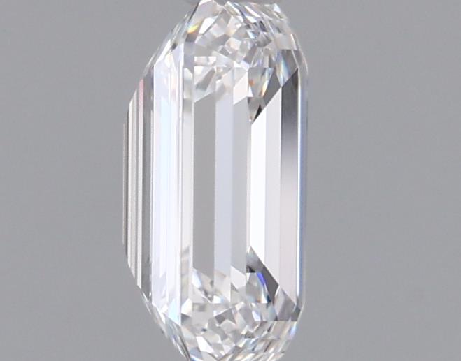 0.94 Carat Emerald Lab Diamond :: 360 spin frame 06
