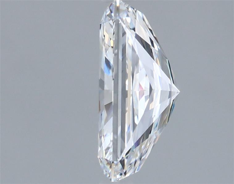 1.69 Carat Radiant Lab Diamond :: 360 spin frame 02