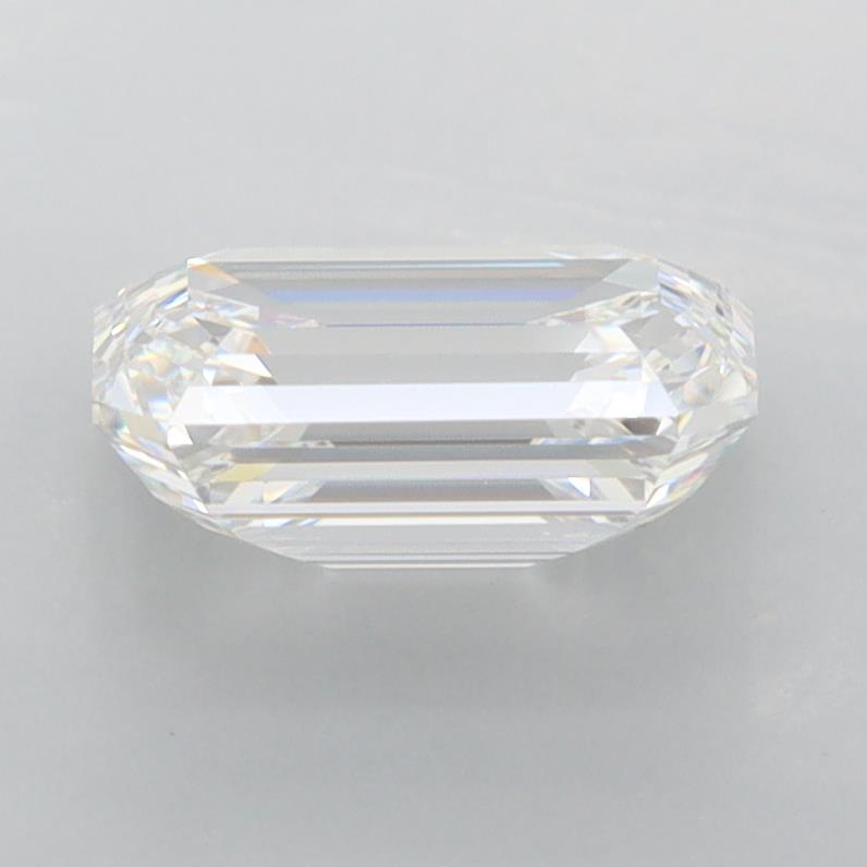 1.81 Carat Emerald Lab Diamond :: 360 spin frame 02