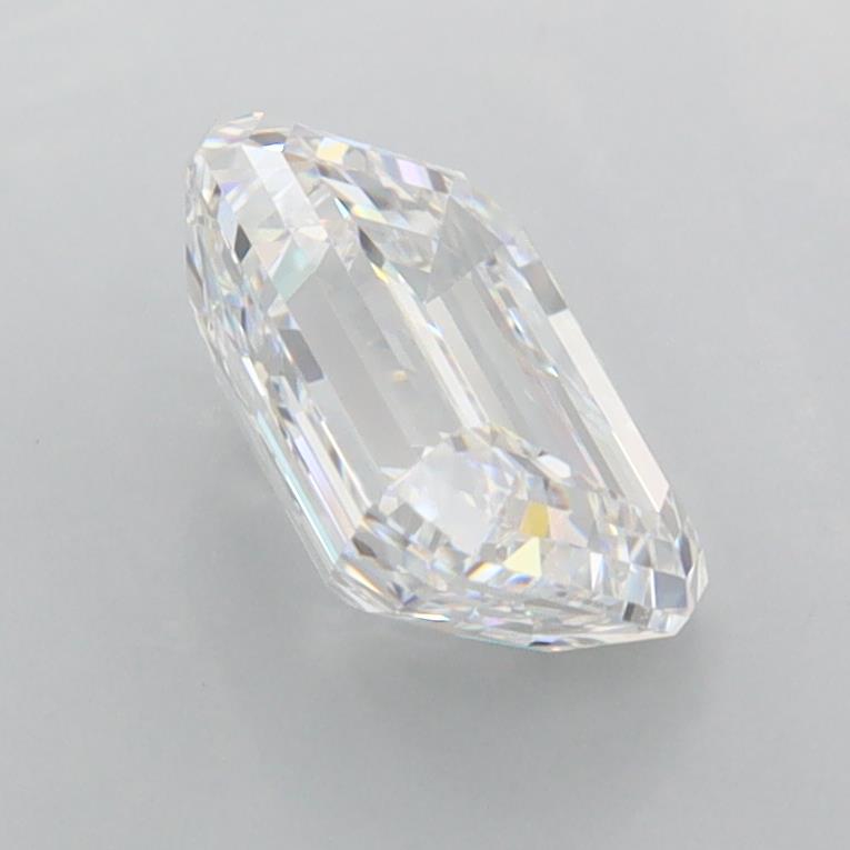 1.74 Carat Emerald Lab Diamond :: 360 spin frame 04