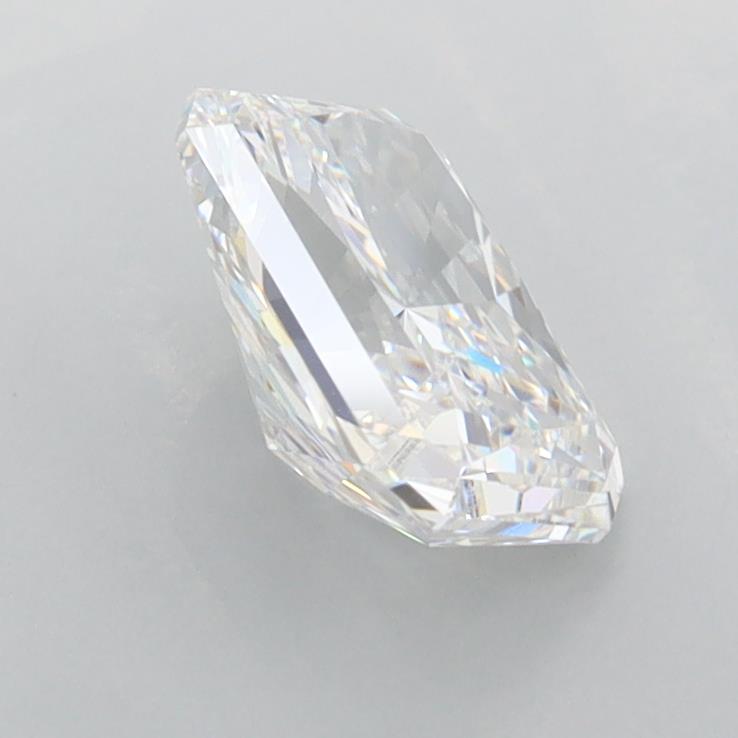 1.35 Carat Radiant Lab Diamond :: 360 spin frame 06