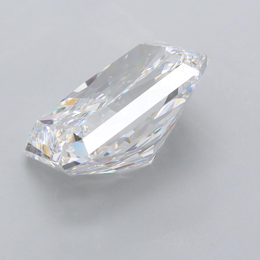 2.06 Carat Radiant Lab Diamond :: 360 spin frame 03