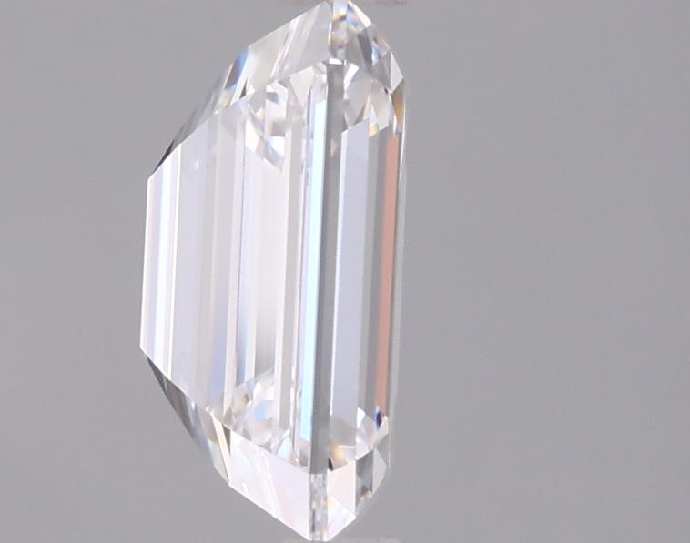 1.93 Carat Emerald Lab Diamond :: 360 spin frame 02