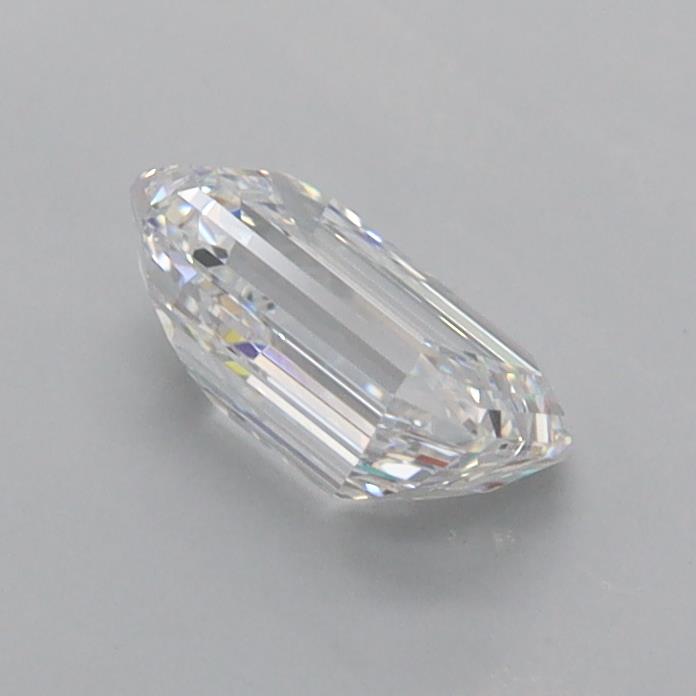 0.92 Carat Emerald Lab Diamond :: 360 spin frame 03
