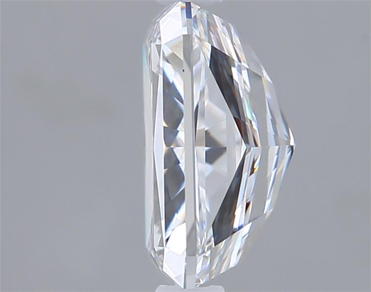 2.00 Carat Radiant Lab Diamond :: Greenstar spin frame 01