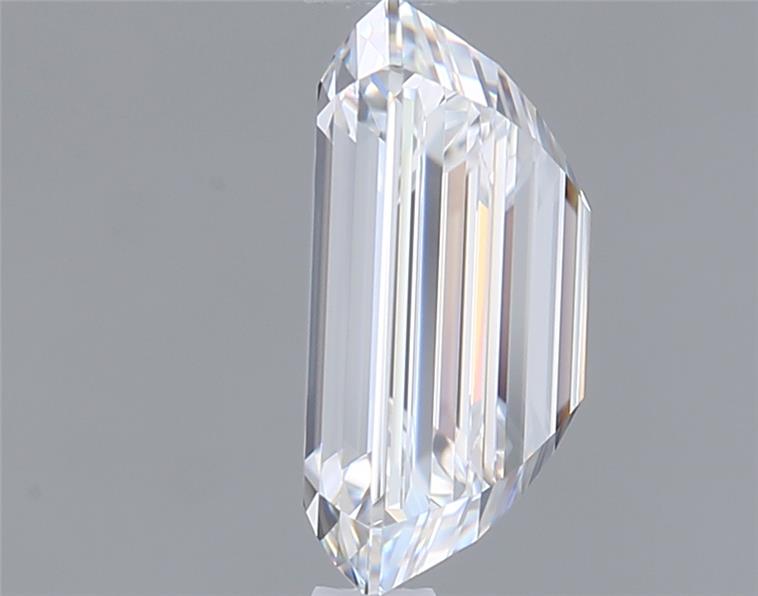 1.77 Carat Emerald Lab Diamond :: Greenstar spin frame 01