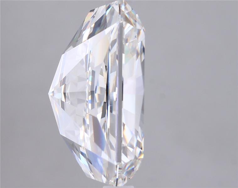 5.03 Carat Radiant Lab Diamond :: Greenstar spin frame 01