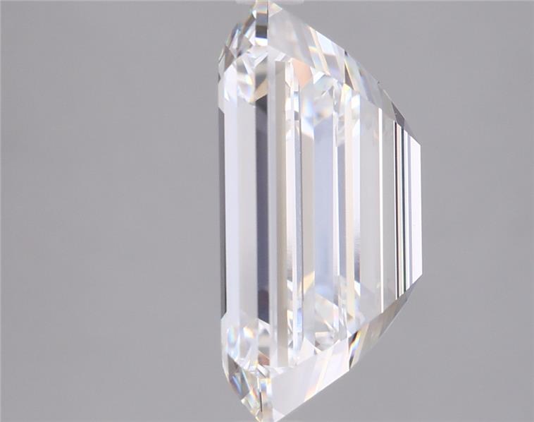 5.07 Carat Emerald Lab Diamond :: Greenstar spin frame 01