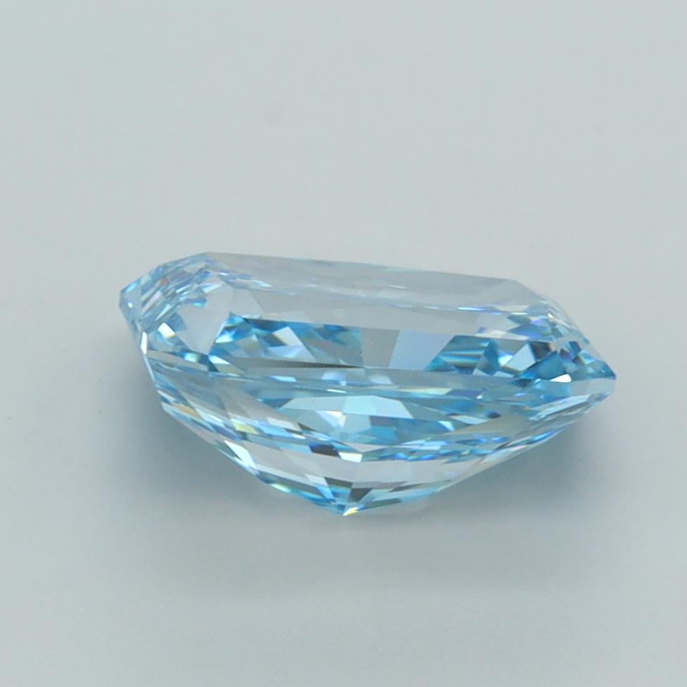 2.50 Carat Radiant Lab Diamond :: Greenstar spin frame 01
