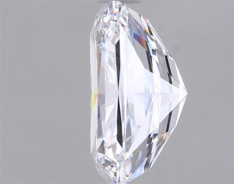 1.52 Carat Radiant Lab Diamond :: Greenstar spin frame 01