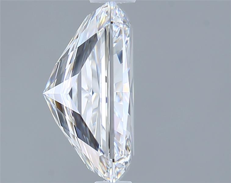 2.01 Carat Radiant Lab Diamond :: Greenstar spin frame 01