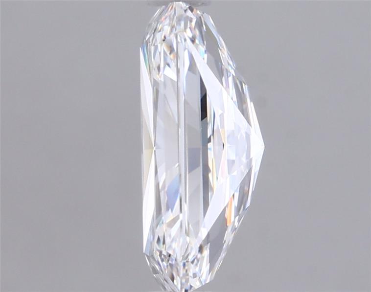 1.45 Carat Radiant Lab Diamond :: Greenstar spin frame 02