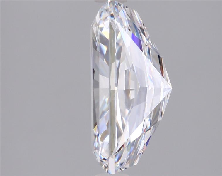 3.51 Carat Radiant Lab Diamond :: Greenstar spin frame 02