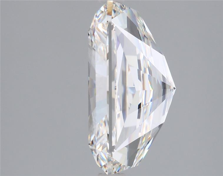 5.02 Carat Radiant Lab Diamond :: Greenstar spin frame 02