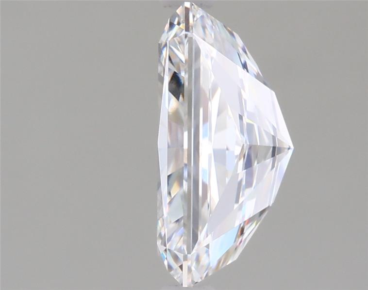 2.06 Carat Radiant Lab Diamond :: Greenstar spin frame 02