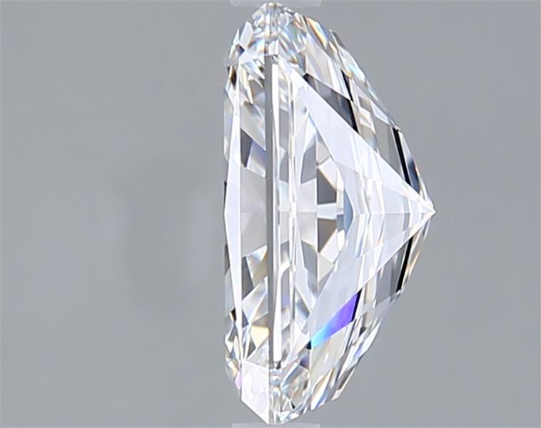 3.04 Carat Radiant Lab Diamond :: Greenstar spin frame 02