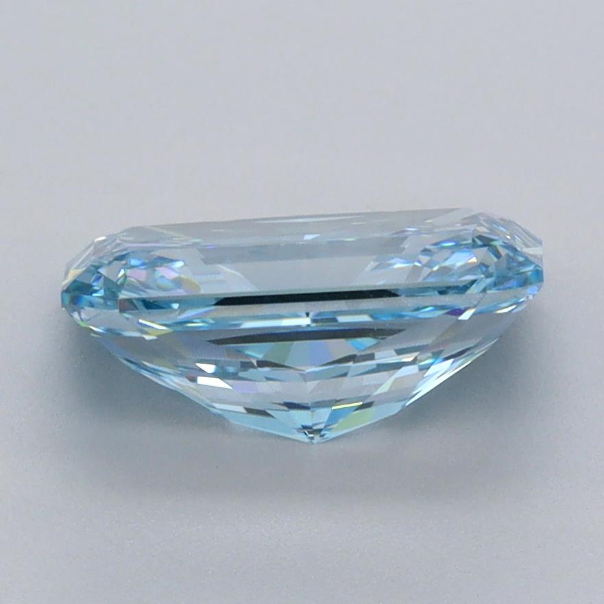 2.10 Carat Radiant Lab Diamond :: Greenstar spin frame 02