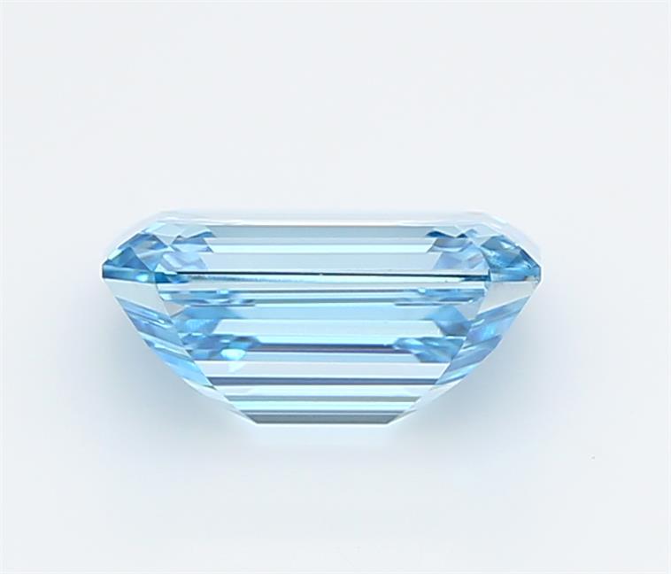 2.00 Carat Emerald Lab Diamond :: Greenstar spin frame 02
