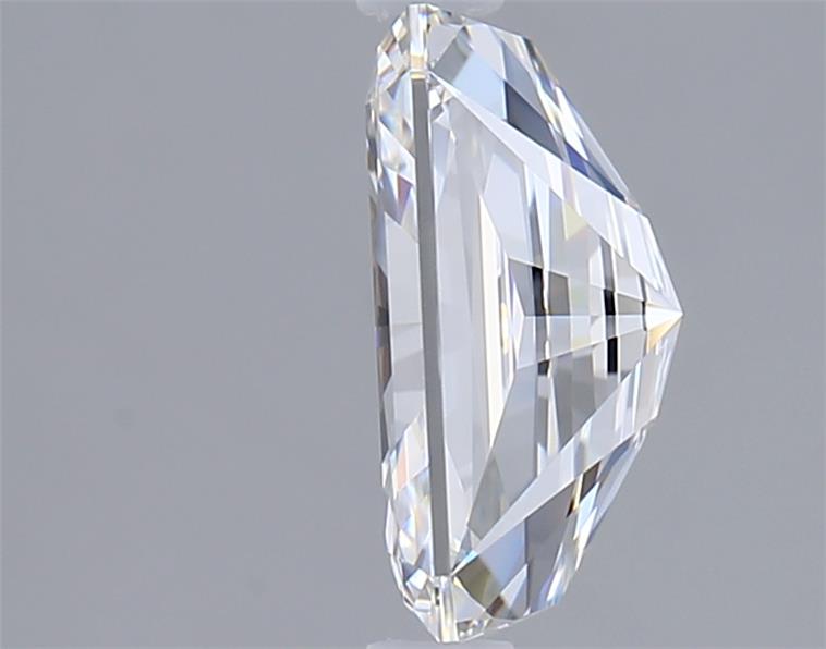 2.02 Carat Radiant Lab Diamond :: Greenstar spin frame 02