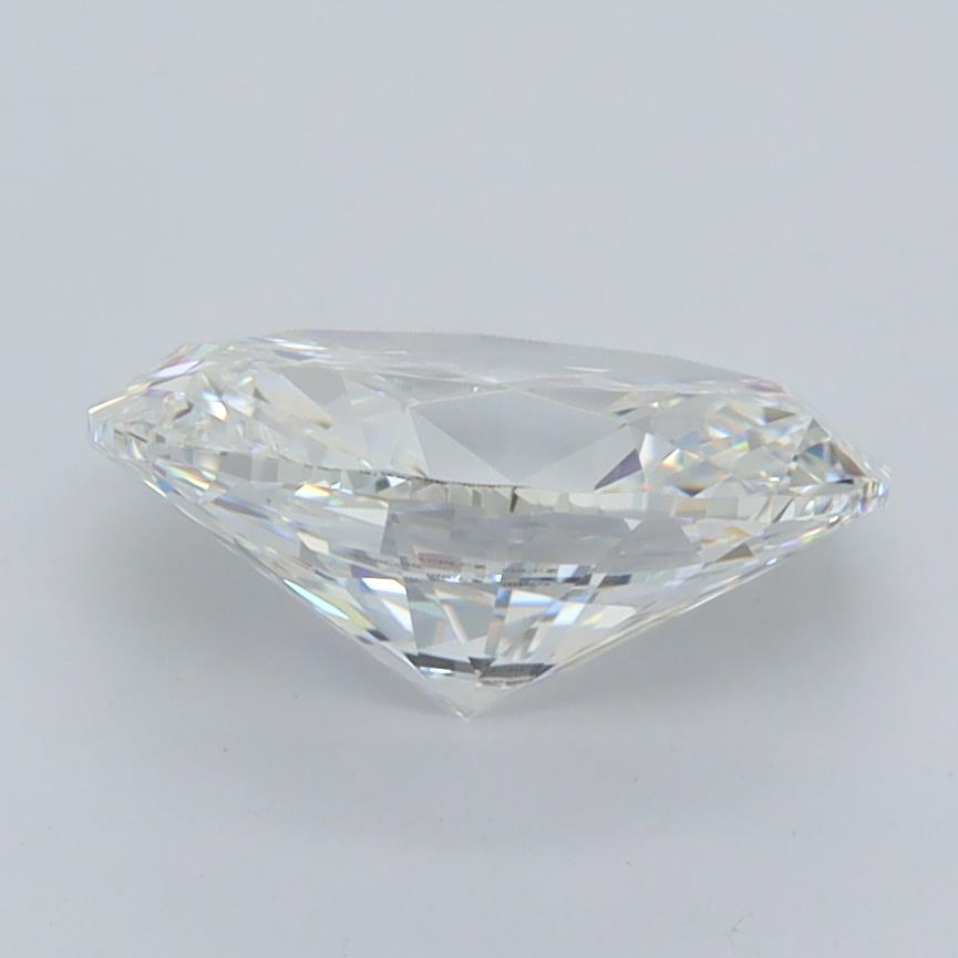 2.05 Carat Oval Lab Diamond :: Greenstar spin frame 02