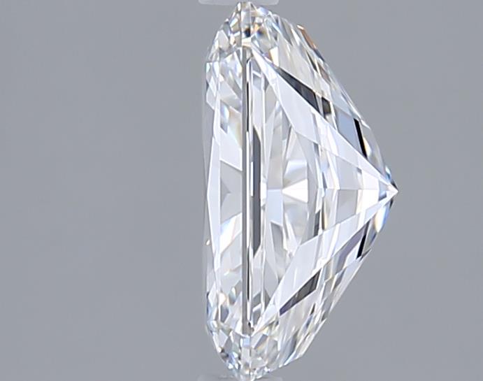 2.46 Carat Radiant Lab Diamond :: Greenstar spin frame 02