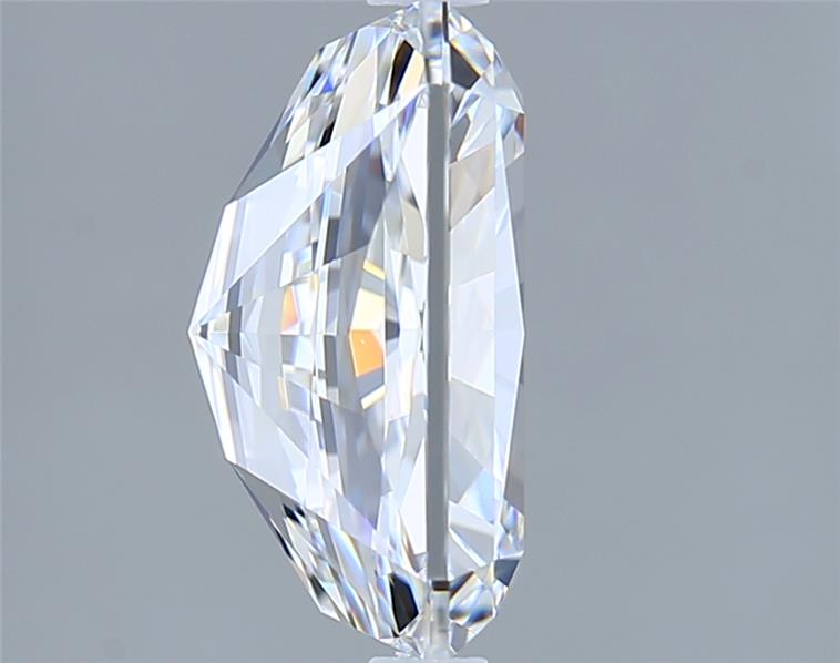3.53 Carat Radiant Lab Diamond :: Greenstar spin frame 02