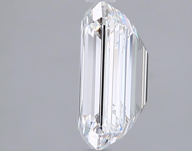 3.00 Carat Emerald Lab Diamond :: Greenstar spin frame 02