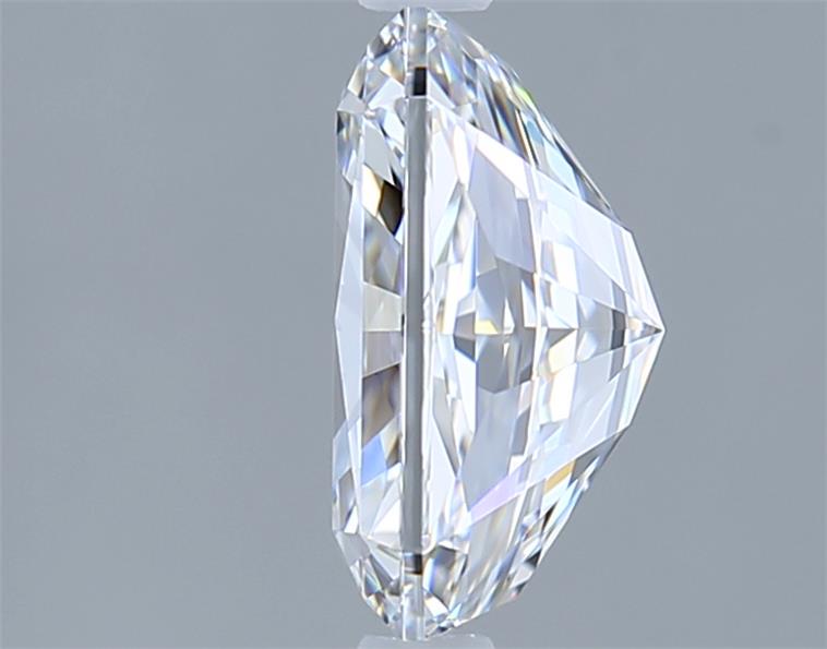 2.28 Carat Radiant Lab Diamond :: Greenstar spin frame 02