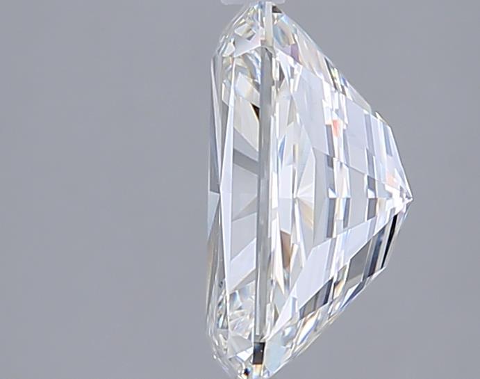 5.04 Carat Radiant Lab Diamond :: Greenstar spin frame 02