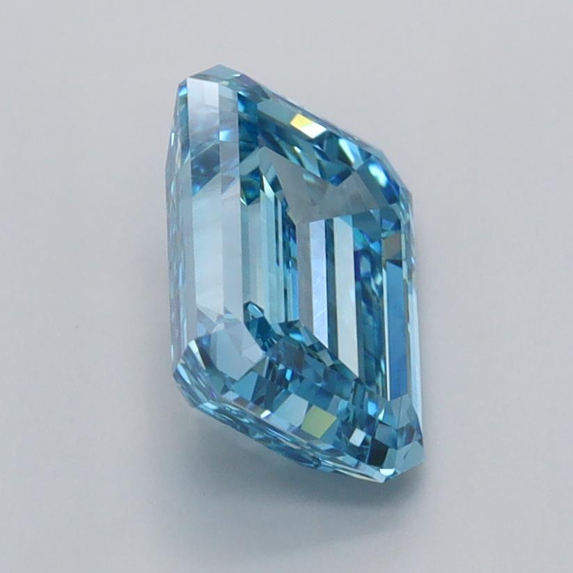 2.06 Carat Emerald Lab Diamond :: Greenstar spin frame 02
