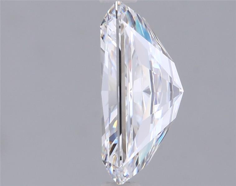 2.03 Carat Radiant Lab Diamond :: Greenstar spin frame 02