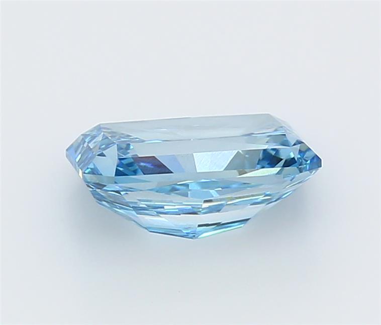 3.00 Carat Radiant Lab Diamond :: Greenstar spin frame 02