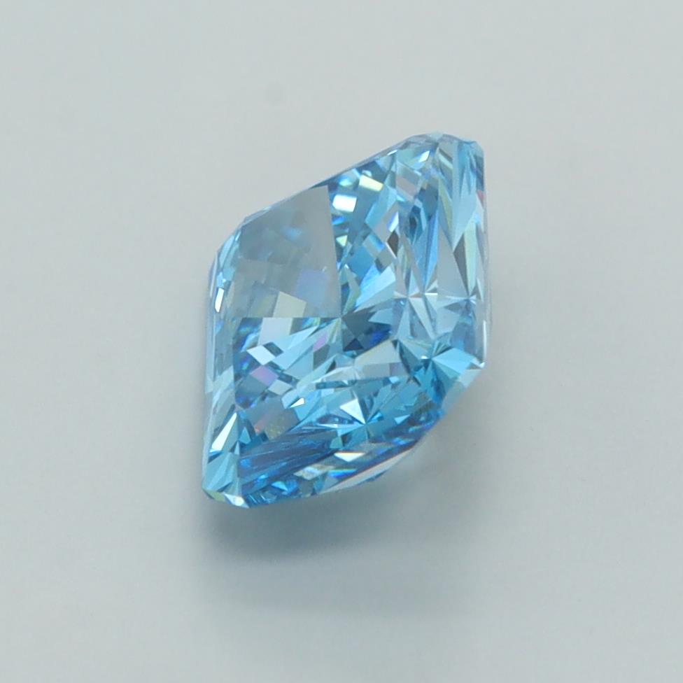 2.07 Carat Radiant Lab Diamond :: Greenstar spin frame 02