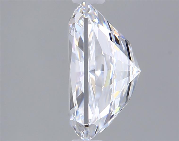 2.13 Carat Radiant Lab Diamond :: Greenstar spin frame 02