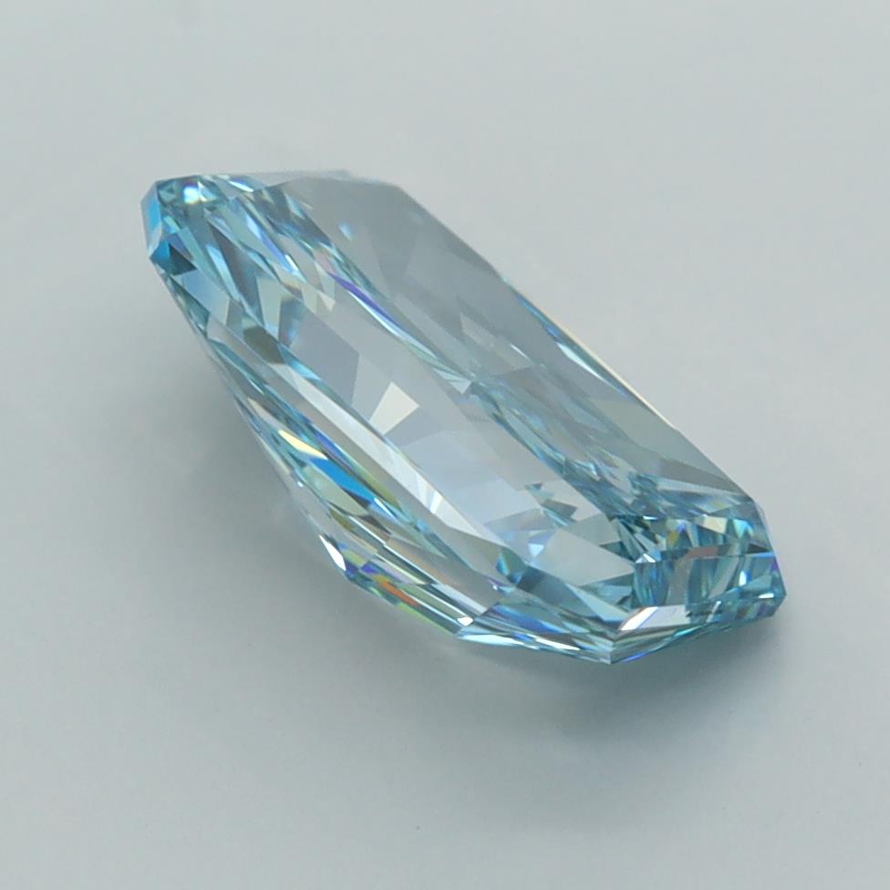 3.00 Carat Radiant Lab Diamond :: Greenstar spin frame 03