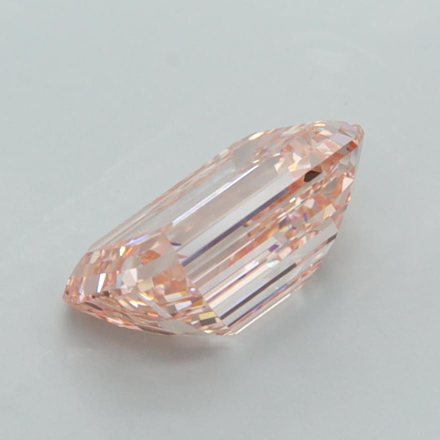 2.03 Carat Emerald Lab Diamond :: Greenstar spin frame 03
