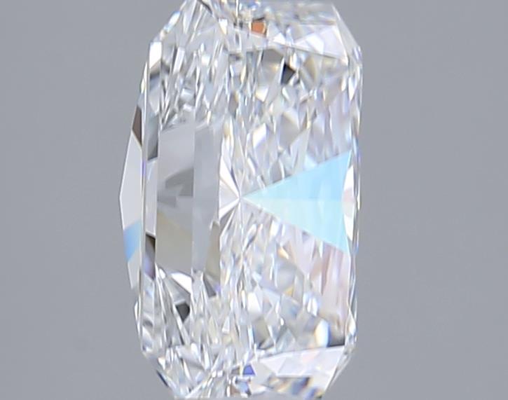 2.01 Carat Radiant Lab Diamond :: Greenstar spin frame 03