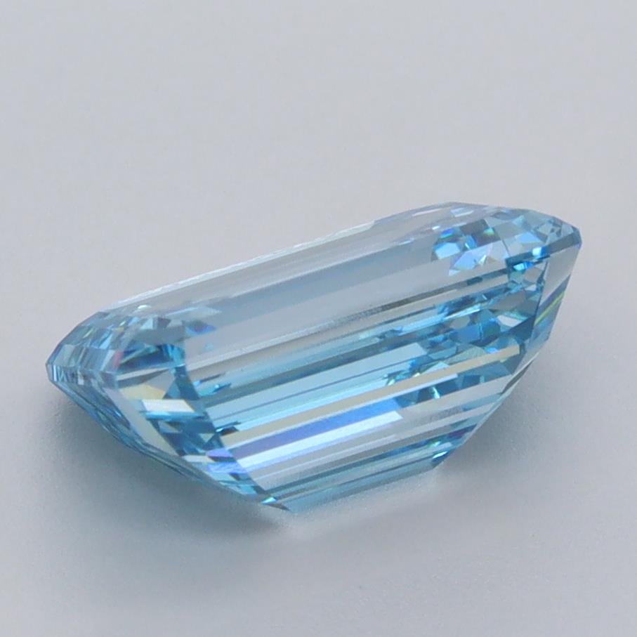 2.97 Carat Emerald Lab Diamond :: Greenstar spin frame 07