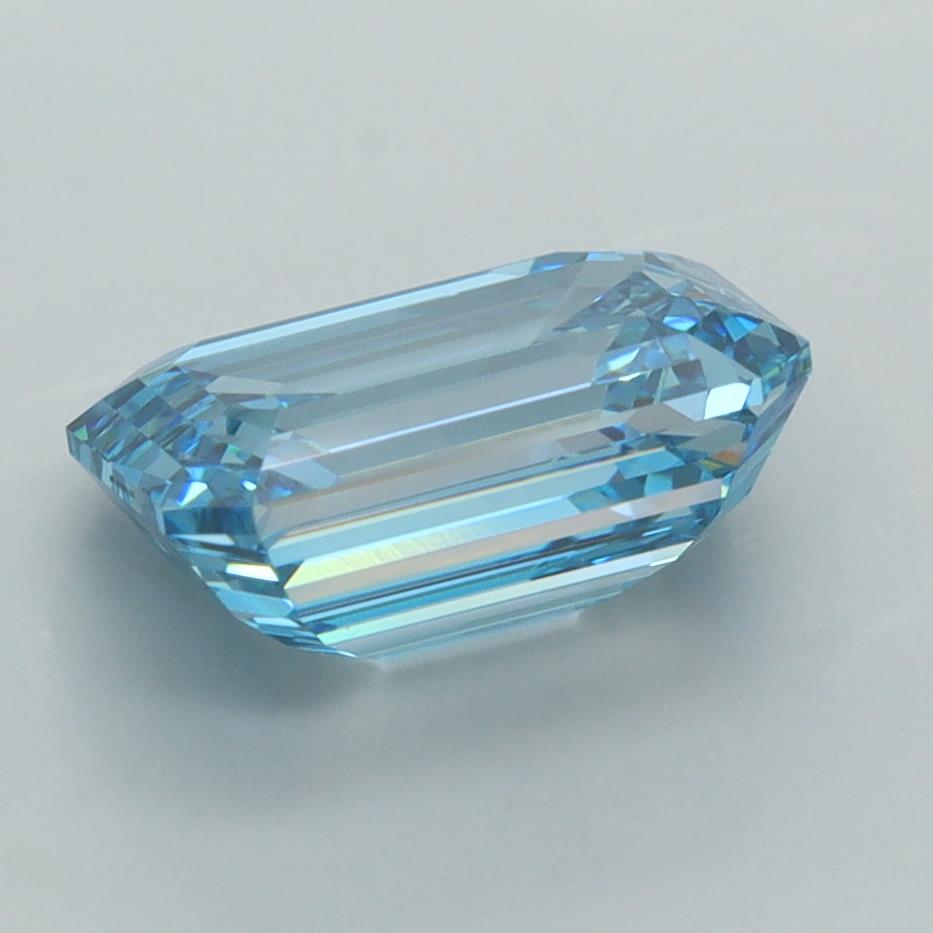 2.95 Carat Emerald Lab Diamond :: Greenstar spin frame 05
